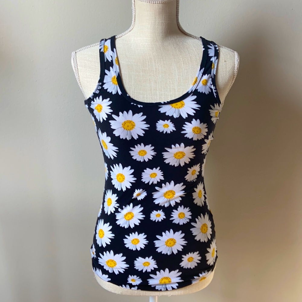 Daisy Print Stretchy Tank Top